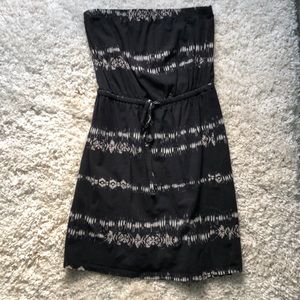 Black strapless dress